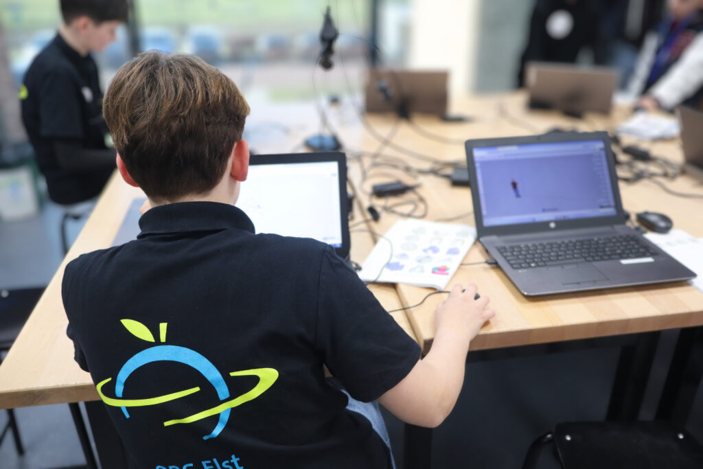 94c0699e-8d3b-445e-8b95-e108e24e1743